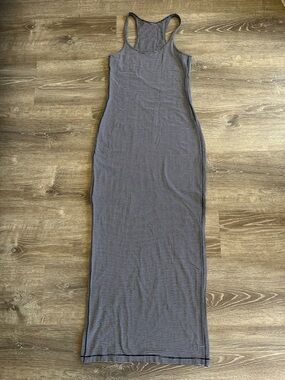 Lululemon Refresh Maxi Dress
Hyper Stripe Inkwell